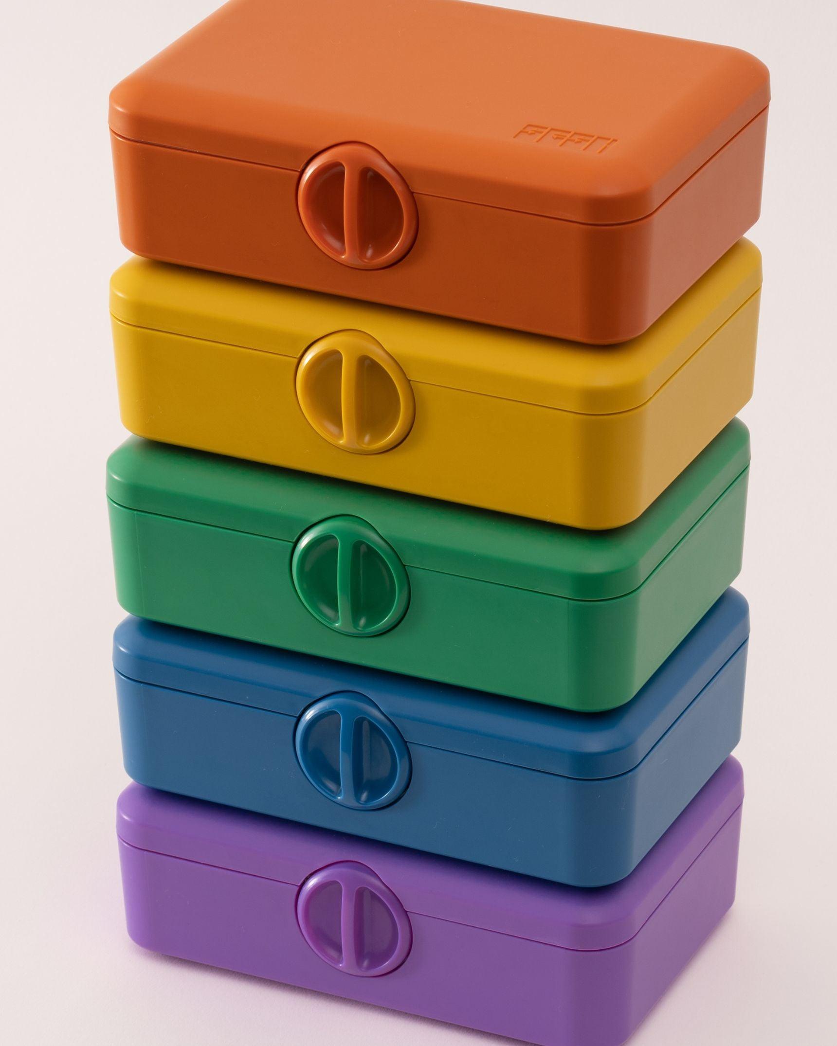 http://www.shop-para.com/cdn/shop/products/smell-proof-weed-storage-box.jpg?v=1690925939